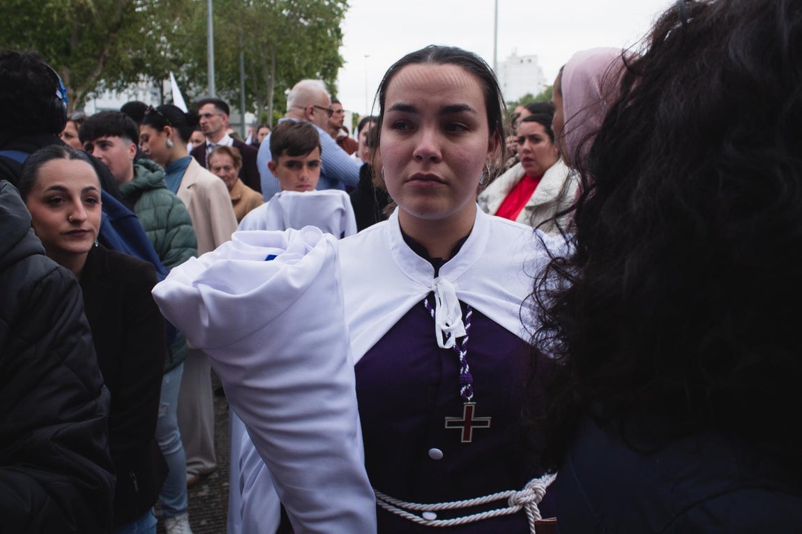 El Lunes Santo de Huelva, en imágenes