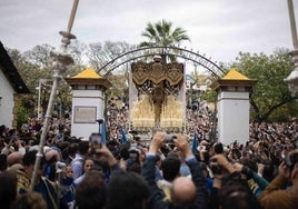 Huelva recupera su idilio con el Miércoles Santo