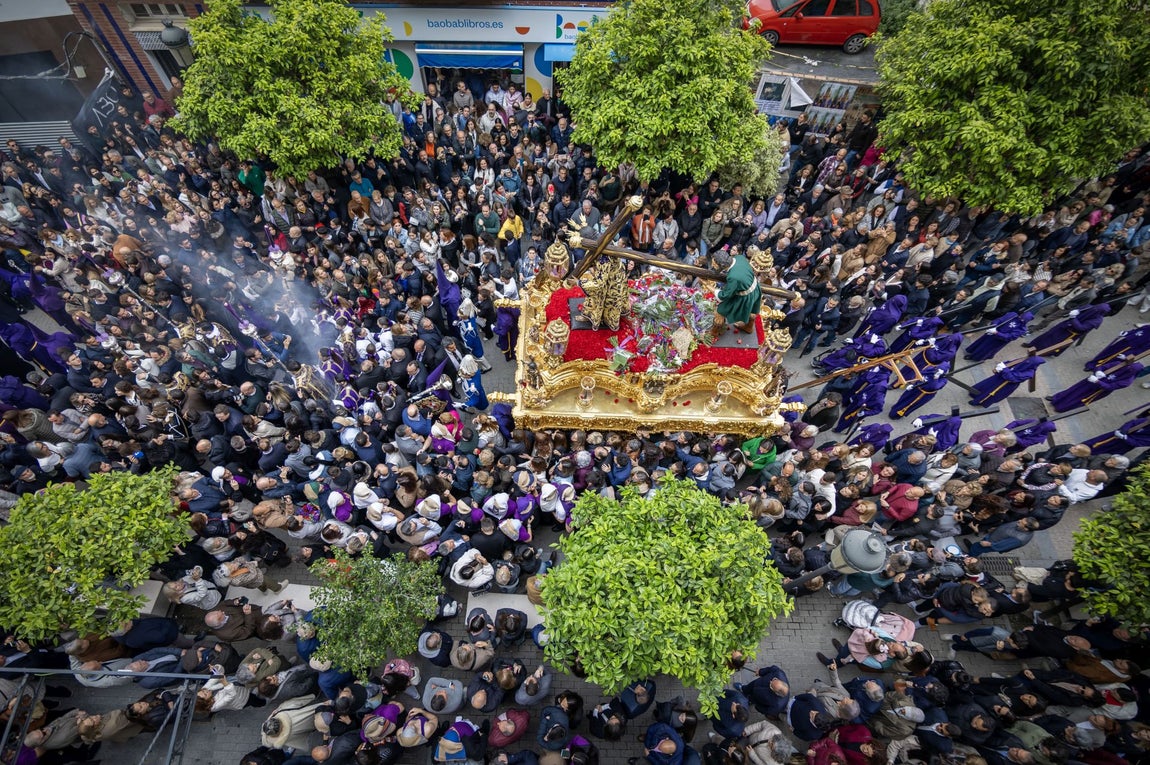 Madrugá de Huelva: Éxtasis de felicidad con el Nazareno y su Madre de la Amargura