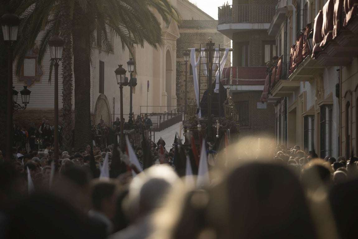 Viernes Santo: El cortejo fúnebre del Santo Entierro