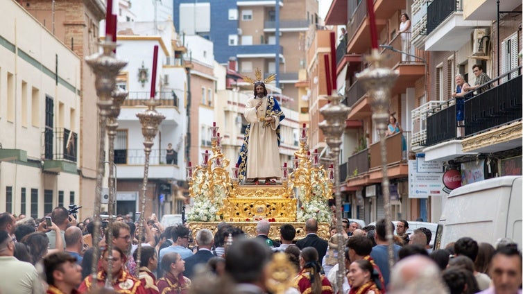 Huelva vive las vísperas del Corpus Christi con el traslado del Cristo del Amor
