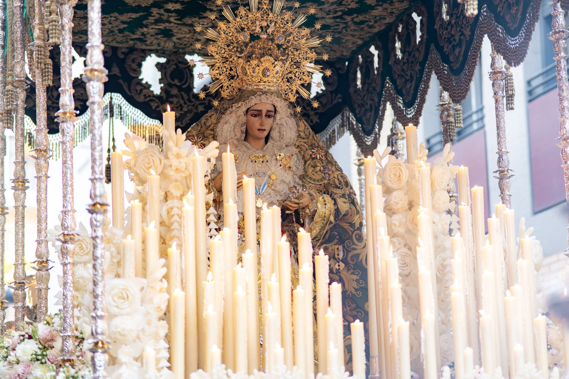 Así fue la noche más especial de la Esperanza, en imágenes