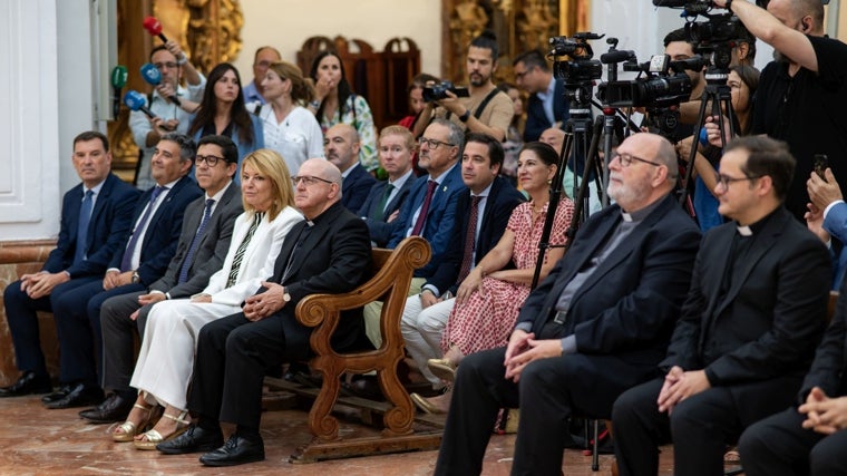 Asistentes hoy a la presentación oficial de la Magna