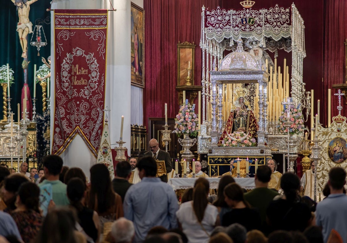 Multitudinaria misa a la Virgen de la Penna en la Concepción