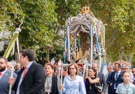 El Camino de Esperanza lleva la fe rociera a los barrios del Torrejón, Santa Marta y La Orden