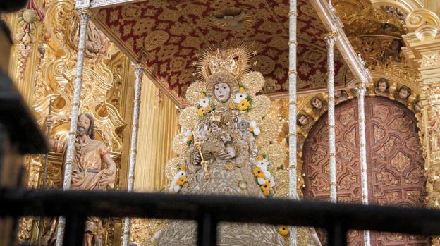 La patrona de Almonte en la parroquia de la Asunción