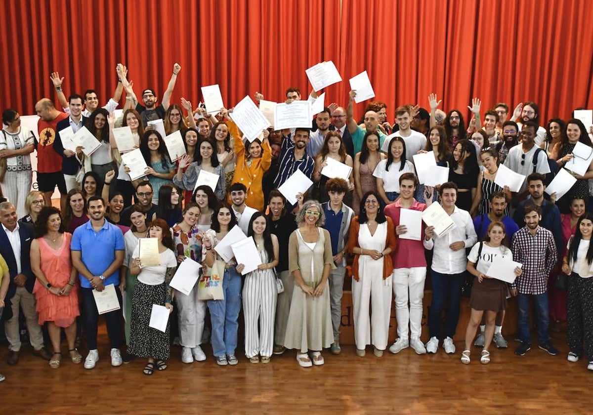 Los estudiantes que recibieron el reconocimiento de la Universidad de Huelva