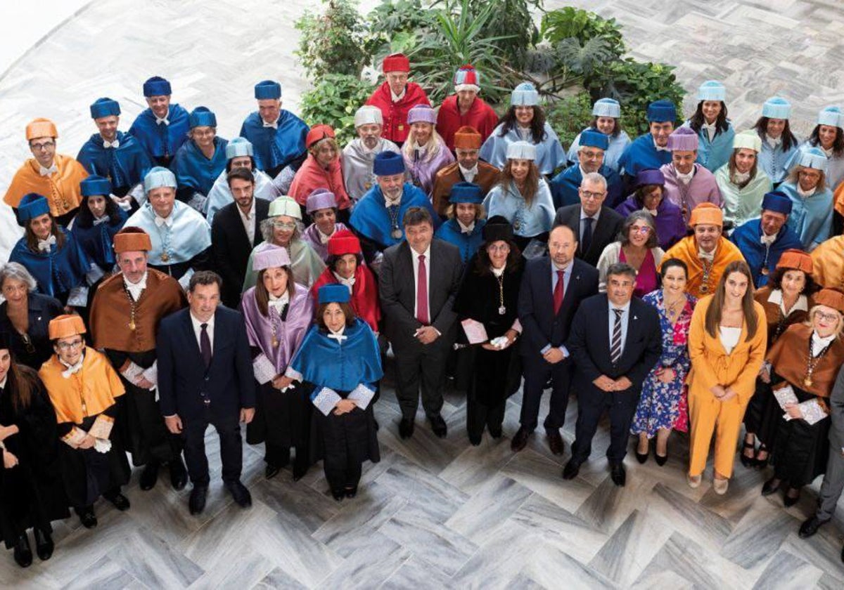 El acto de apertura del curso académico 2023/24 en la Universidad de Huelva