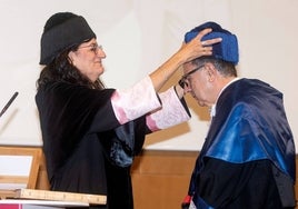 Avelino Corma, doctor Honoris Causa por la UHU: «Se puede empezar de cero y convertirse en referente en muchos campos«