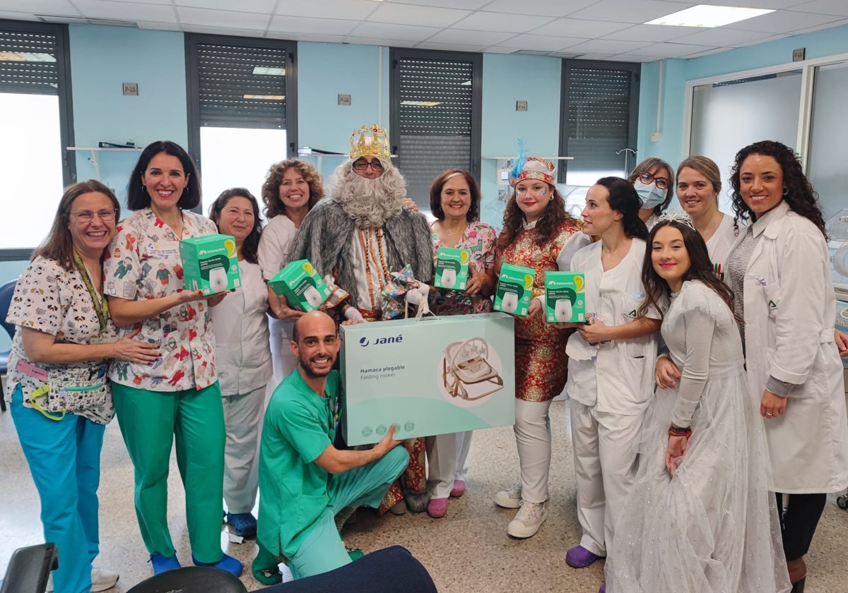 Los regalos del sindicato CSIF Huelva al área de Pediatría del Hospital Juan Ramón Jiménez