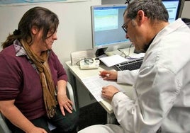 UGT lamenta las condiciones de trabajo en la sanidad y advierte del problema de importar médicos extranjeros