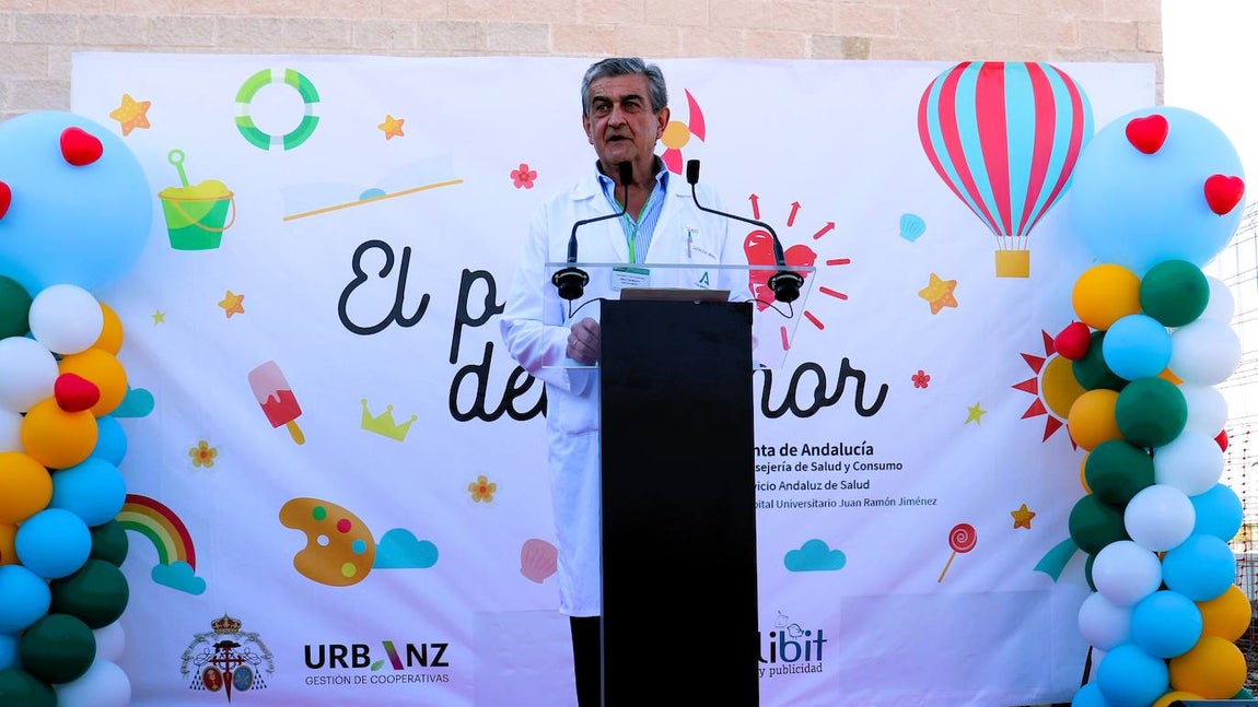 Colocada la primera piedra de El Patio del Amor en el Hospital Juan Ramón Jiménez