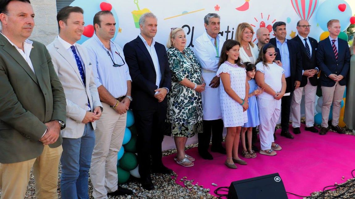Colocada la primera piedra de El Patio del Amor en el Hospital Juan Ramón Jiménez