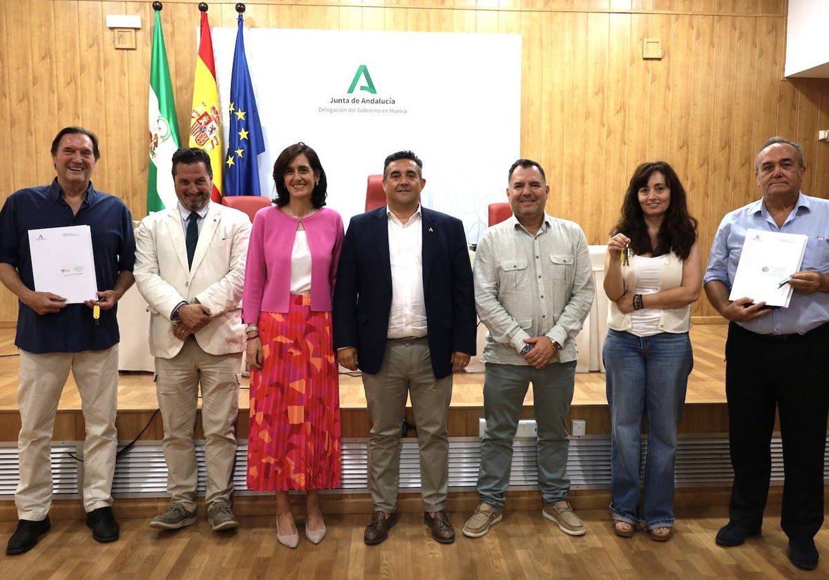 La AVRA ha formalizado este jueves la entrega de estos locales