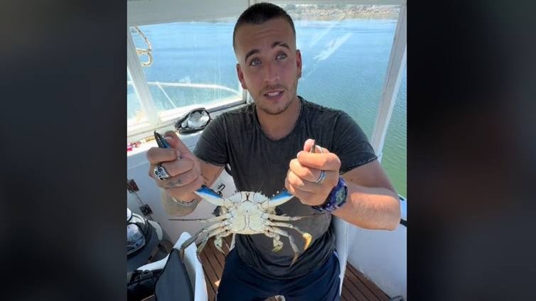 Un pescador de Huelva alerta de una plaga: «Esto hay que pescarlo y sacarlo como sea»