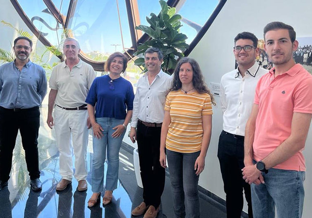 Los miembros del equipo de investigación de la Universidad de Huelva que han desarrollado el sistema