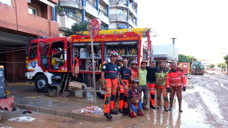 Bomberos del Consorcio Provincial de Huelva este miércoles ayudando en la localidad de Catarroja