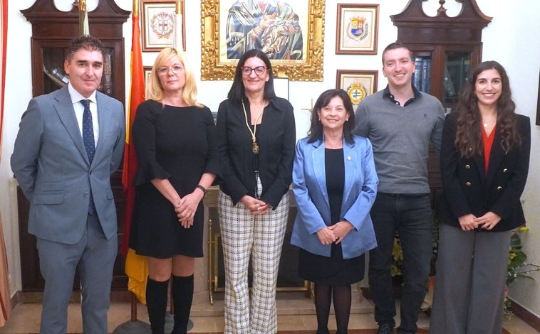 Imagen principal - Colegio de Médicos, Xavier Querol y Elena Ruiz Ángel