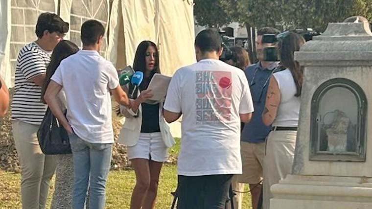 Esperanza Ornedo, este martes, cuando dio a conocer el inicio de las exhumaciones