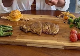 En este restaurante de Huelva puedes comer carne con oro por este precio: «Es lo más impresionante que yo he podido ver»