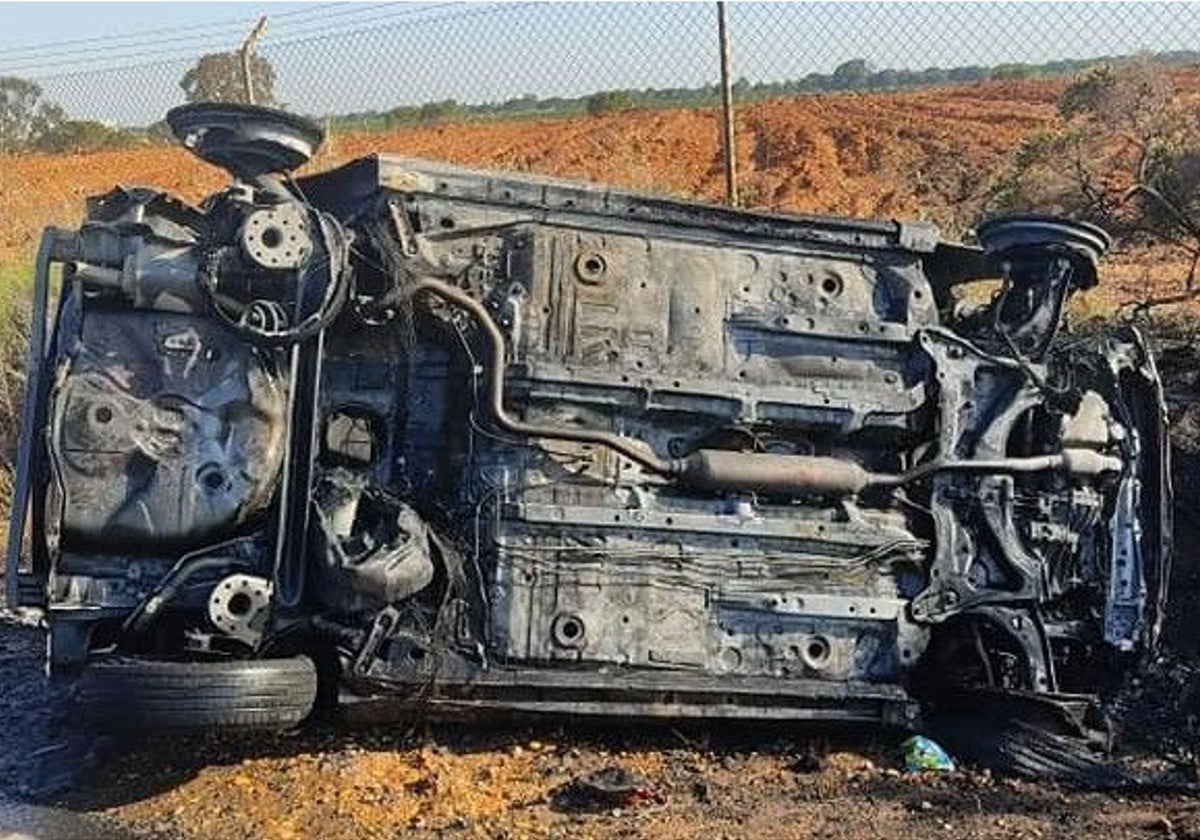 Vehículo volcado tras un accidente en la n-431