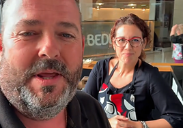 En esta tienda de Huelva te regalan una Crumbl Cookie por cada compra con motivo de su primer aniversario