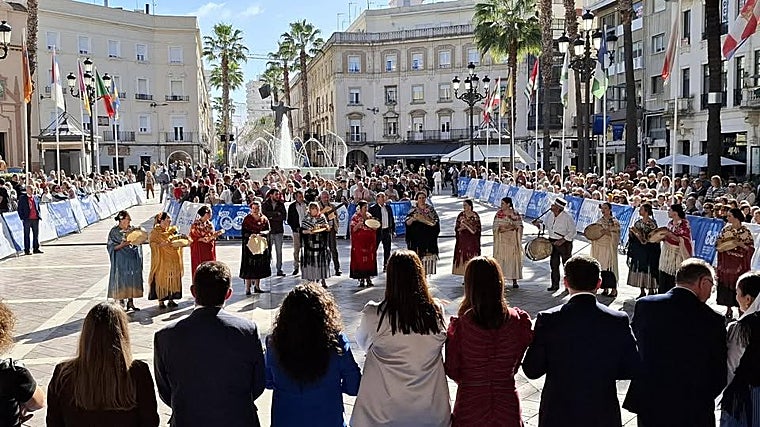 El final de las actuaciones ha tenido lugar en la Plaza de las Monjas de la capital onubense