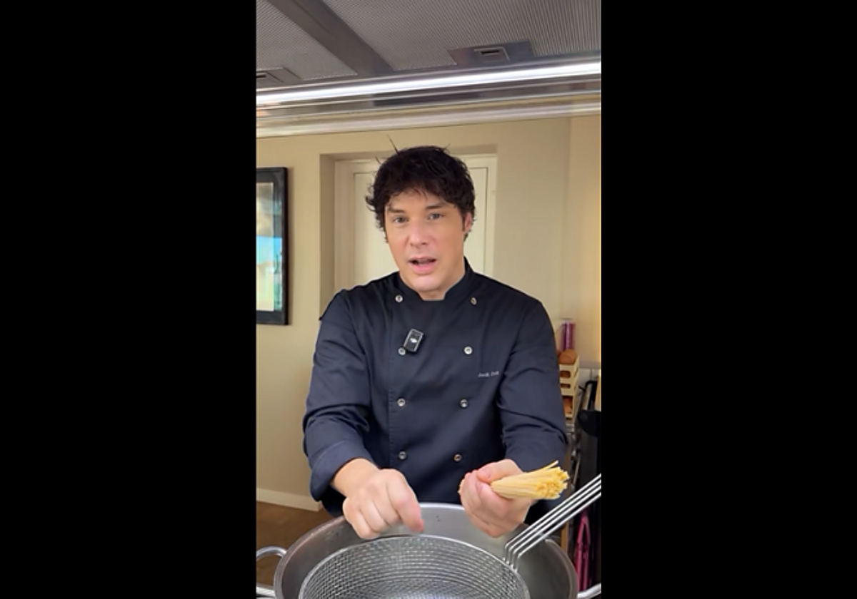 Jordi Cruz, chef con cinco estrellas Michelín, explica el error que todo el mundo comete al cocer pasta