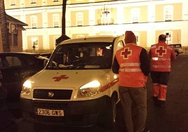 Estas son las rutas que hacen los voluntarios de Cruz Roja para atender a las personas sin hogar en Huelva capital