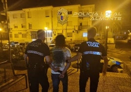 Detenido tras agredir a su pareja en plena vía pública en Almonte