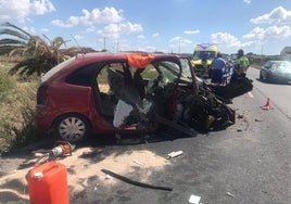 Los bomberos excarcelan al acompañante del conductor tras un accidente en Villarrasa