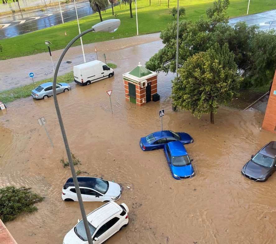 Inundación junto a la Avenida de Andalucía