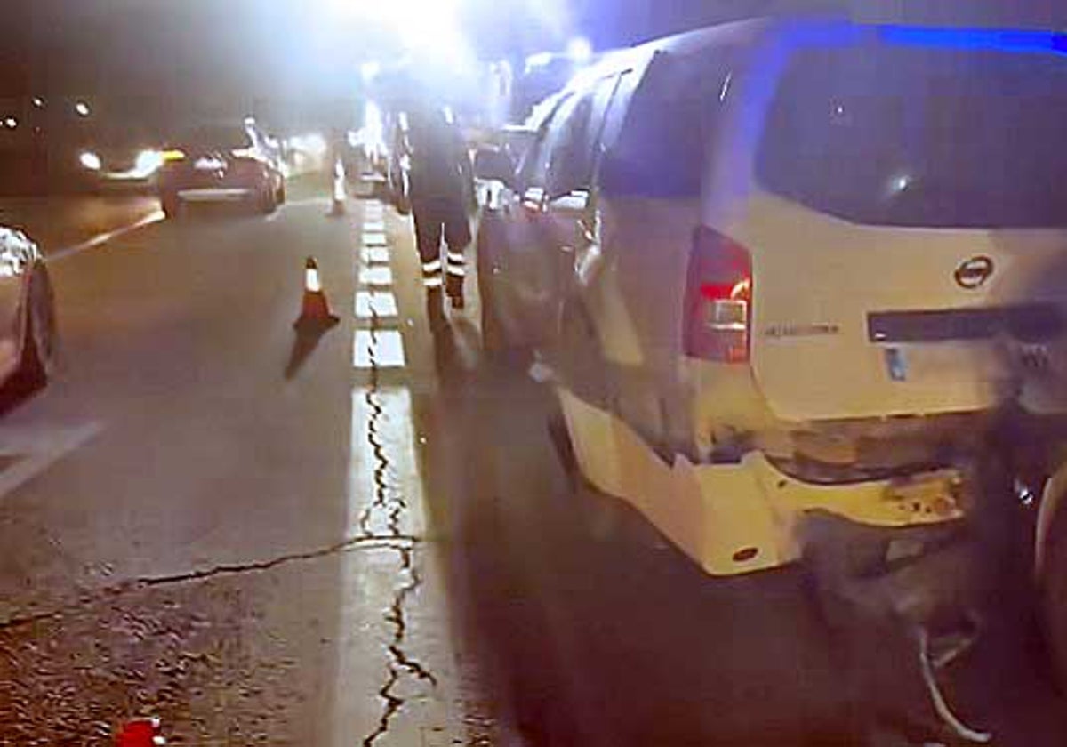 Algunos de los vehículos implicados en el accidente