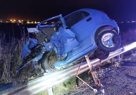 Muere una persona y otras dos resultan heridas en un choque frontal en la carretera entre La Antilla y El Terrón