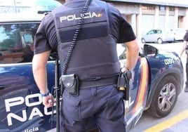 Cae en Huelva y Albacete una banda que estafaba a extranjeros y falsificaba documentación