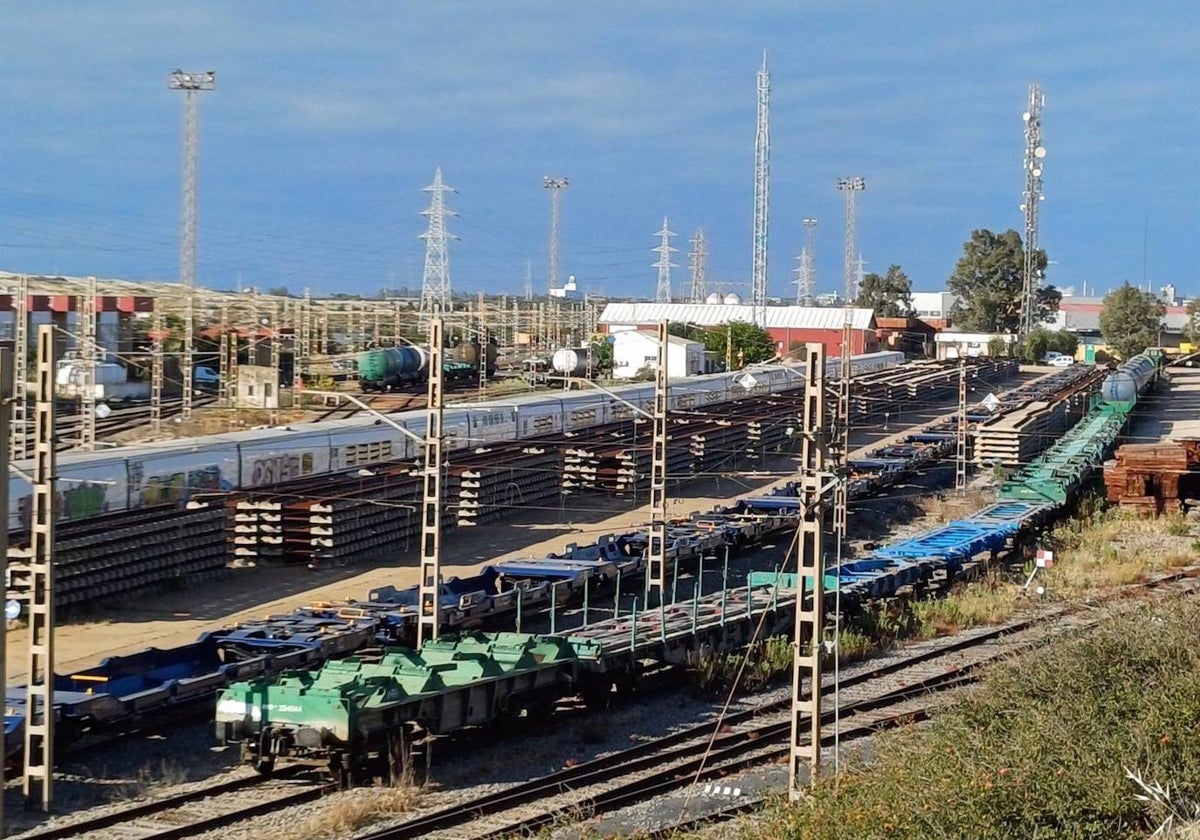 Imagen de archivo del terminal de transporte de mercancías de Huelva
