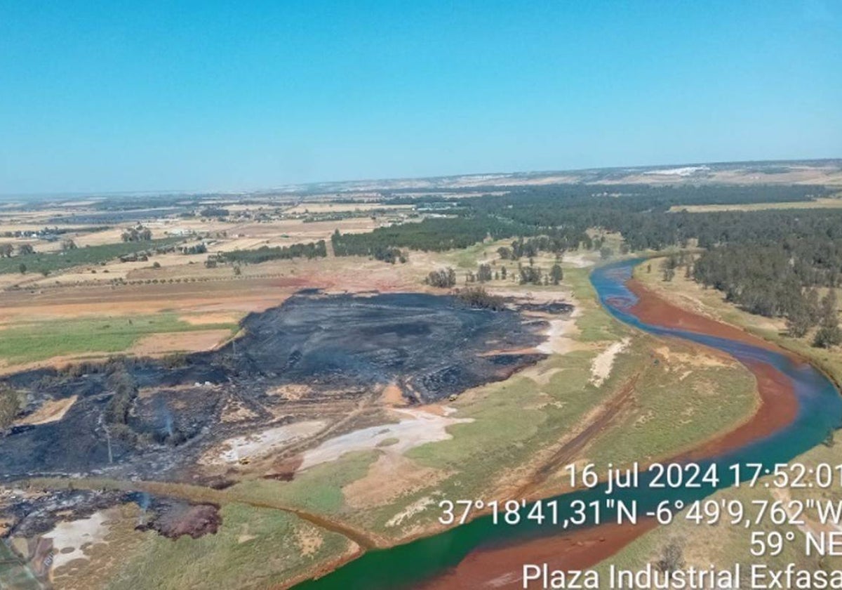 Vista aérea del incendio de Puebla de Guzmán