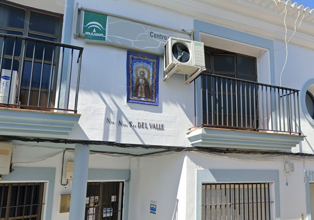 Exterior del consultorio médico de Hinojos