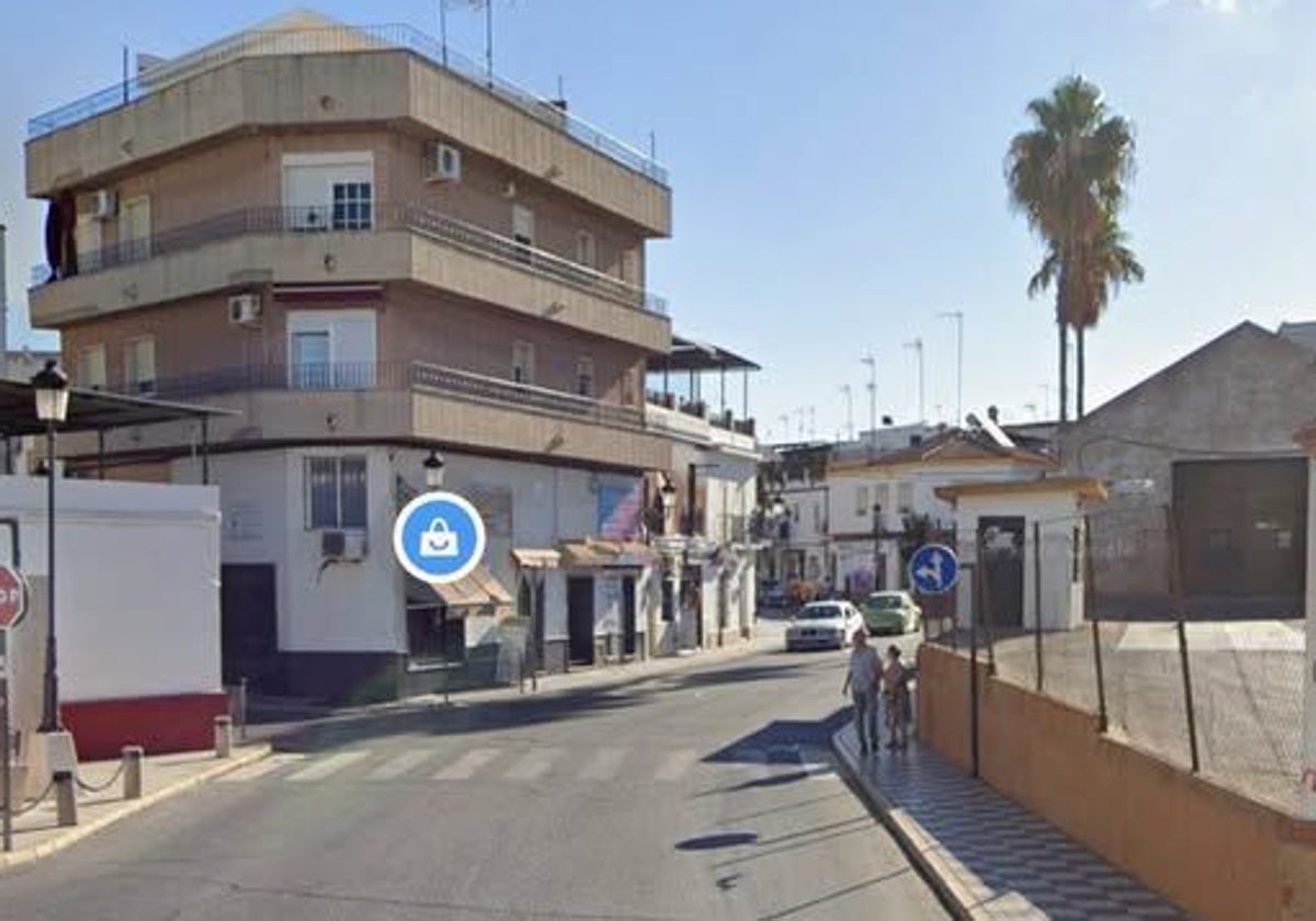 El paso de peatones al inicio de la calle Triana en el que tuvo lugar el accidente