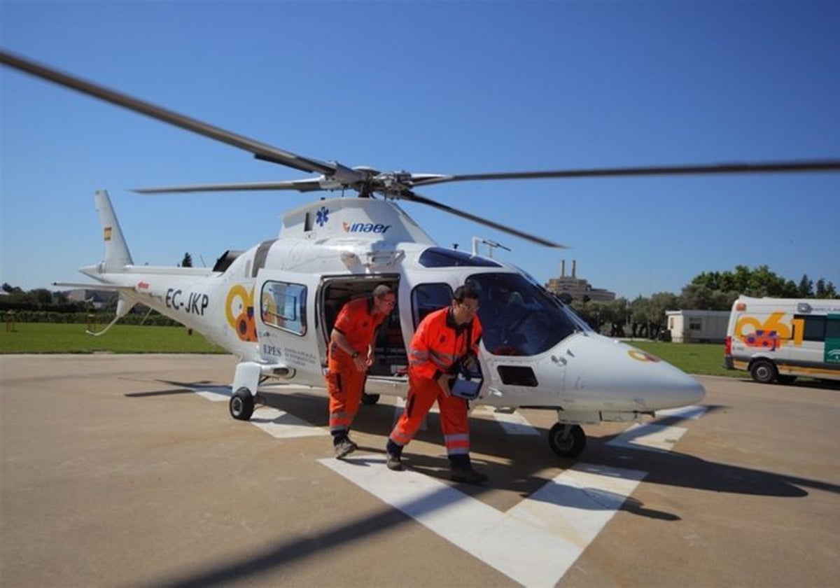 Los dos heridos fueron evacuados en helicóptero al Hospital Infanta Elena de Huelva
