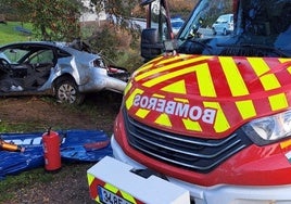 Excarcelan a una persona tras una colisión entre un turismo y un camión en Rosal de la Frontera