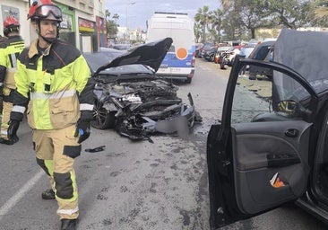 Dos heridos tras una fuerte colisión entre dos vehículos en Ayamonte