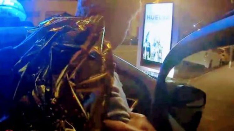 La Policía ayuda a regresar a su casa de Huelva a las cinco de la madrugada a una anciana que andaba desorientada