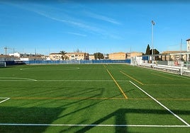Herido un niño al que le cayó encima una puerta en un campo de fútbol de Punta Umbría