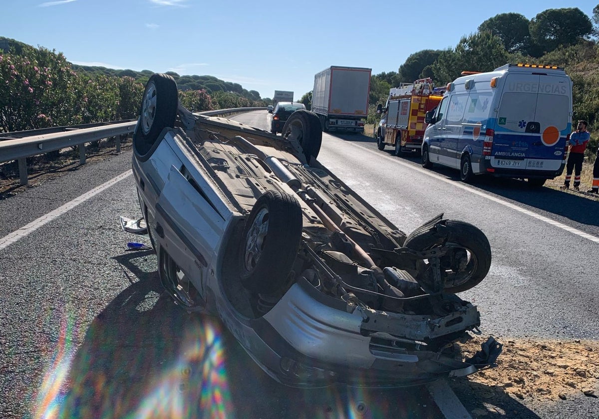 Vuelco en el que ha resultado herido un conductor
