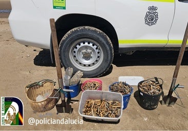 Devuelven al mar 20 kilos de marisco pescado de forma ilegal en Isla Canela