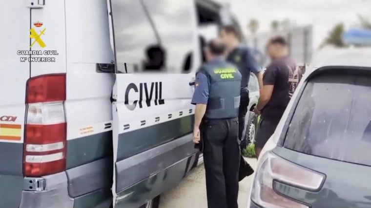 Hay 24 personas detenidas