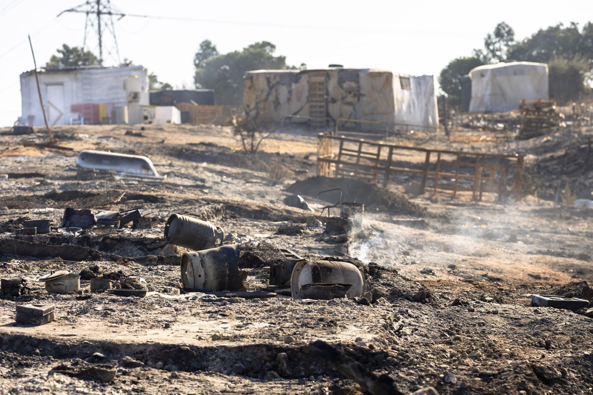 Así ha quedado el asentamiento chabolista de Palos tras el nuevo incendio