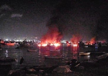 Incendio con dos heridos en la ría de Punta Umbría: investigan si la embarcación transportaba gasolina de manera ilegal