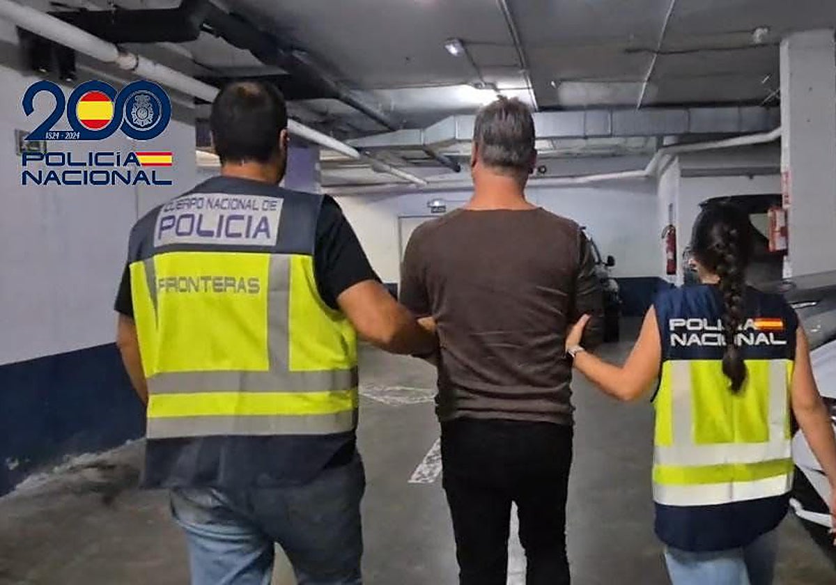 La persona detenida por la Policía Nacional
